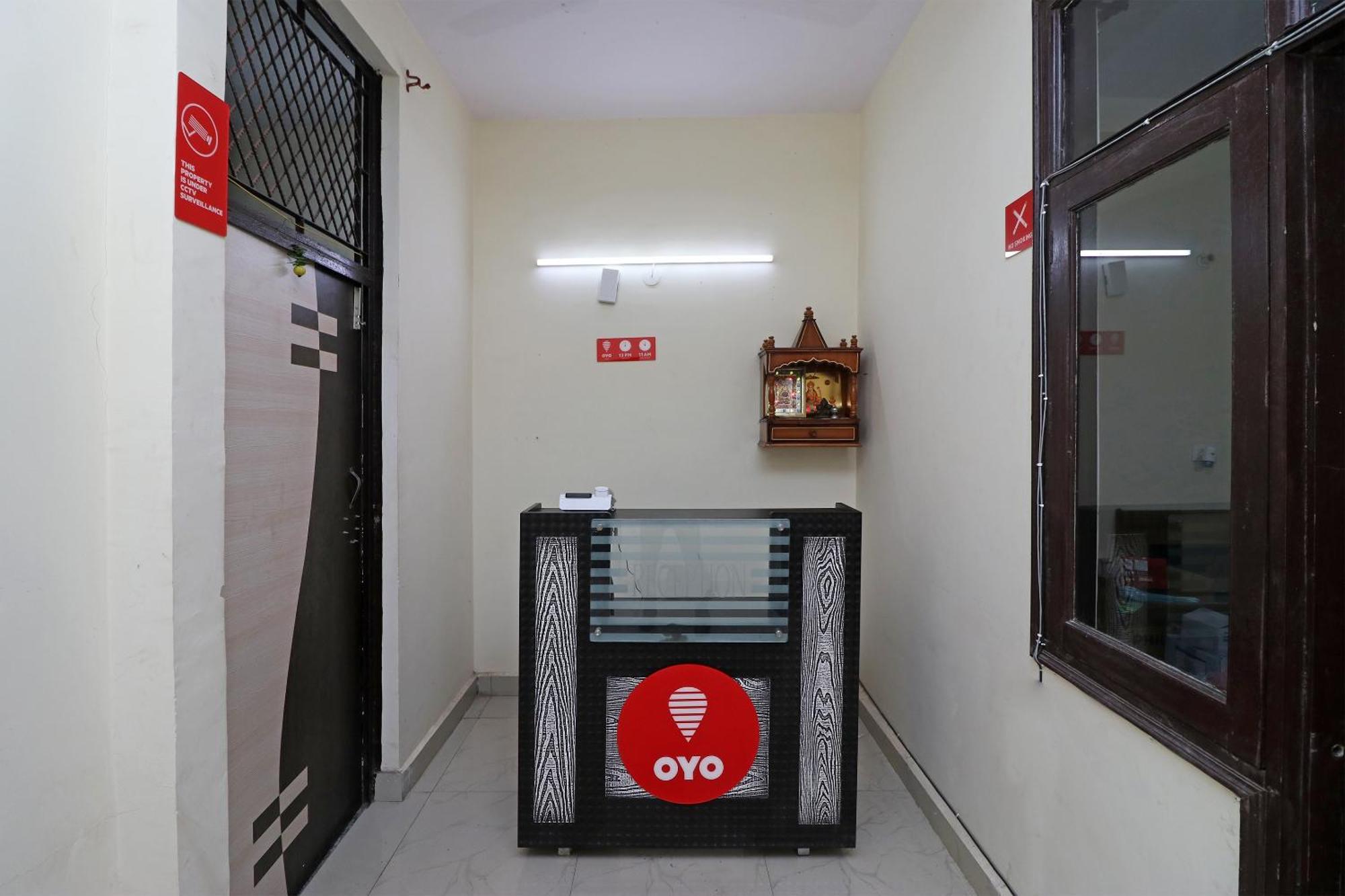 Oyo Triage Home Stay Noida Exterior foto