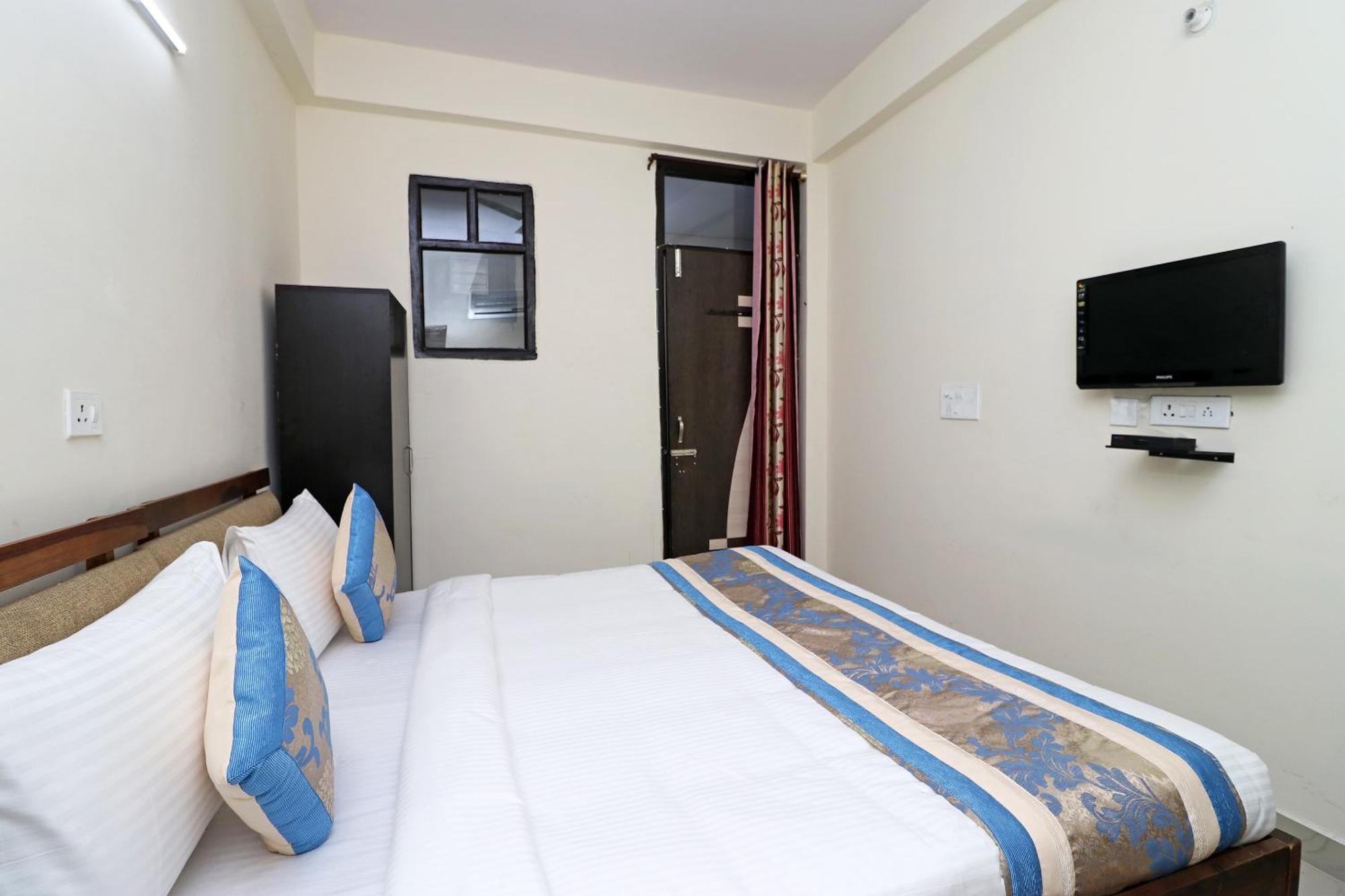 Oyo Triage Home Stay Noida Exterior foto