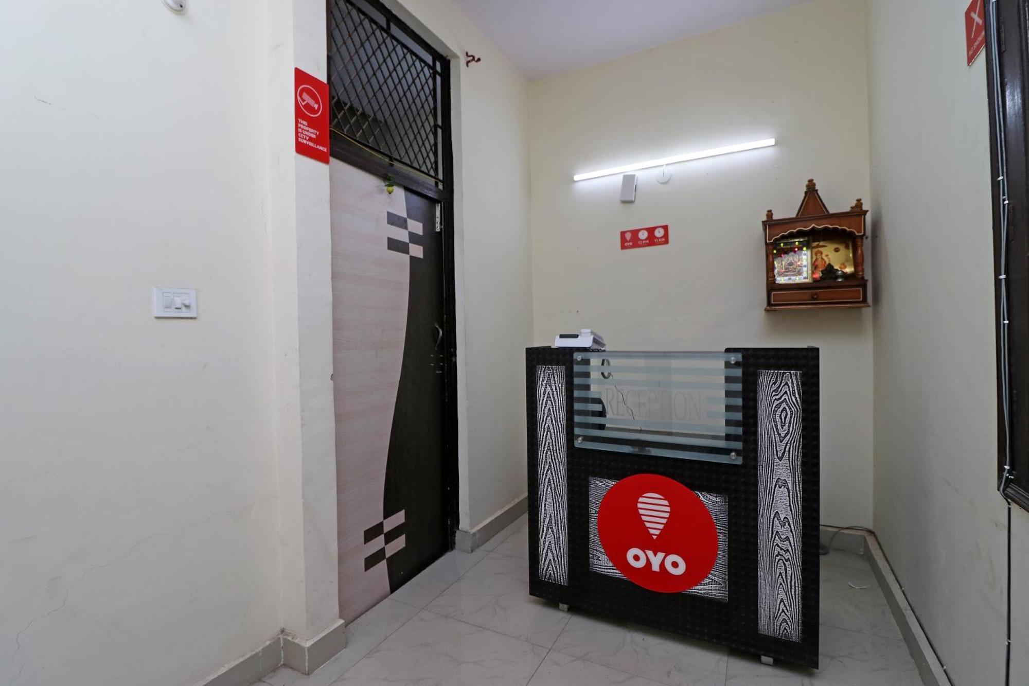 Oyo Triage Home Stay Noida Exterior foto